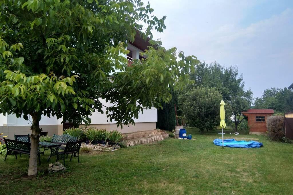 Hannah - Relax Dom Pod Orechom I4 Travnica Bagian luar foto